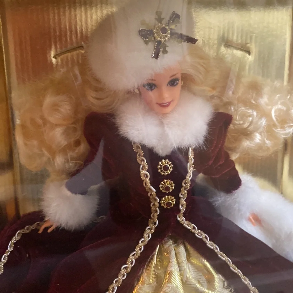 Matte 1996 Happy Holidays Special Edition Beautiful Barbie NEW Still In Box EUC